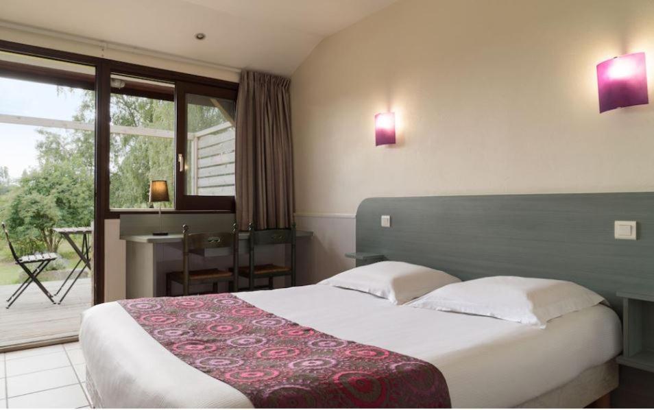 Logis Hotel Restaurant La Vieille Ferme, Macon Nord Sance ภายนอก รูปภาพ