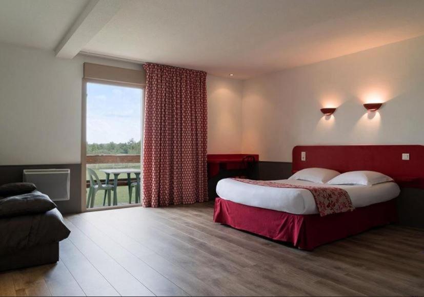 Logis Hotel Restaurant La Vieille Ferme, Macon Nord Sance ภายนอก รูปภาพ