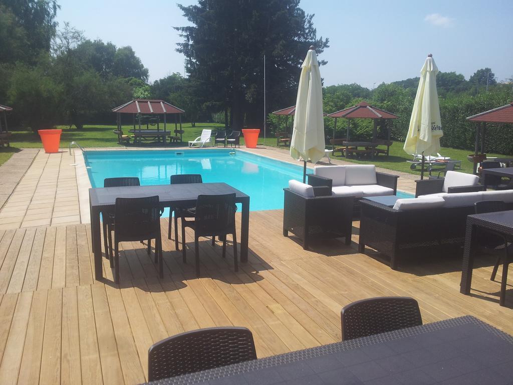 Logis Hotel Restaurant La Vieille Ferme, Macon Nord Sance ภายนอก รูปภาพ