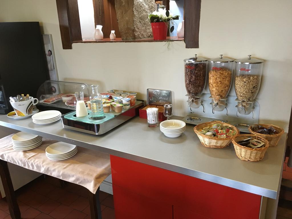 Logis Hotel Restaurant La Vieille Ferme, Macon Nord Sance ภายนอก รูปภาพ