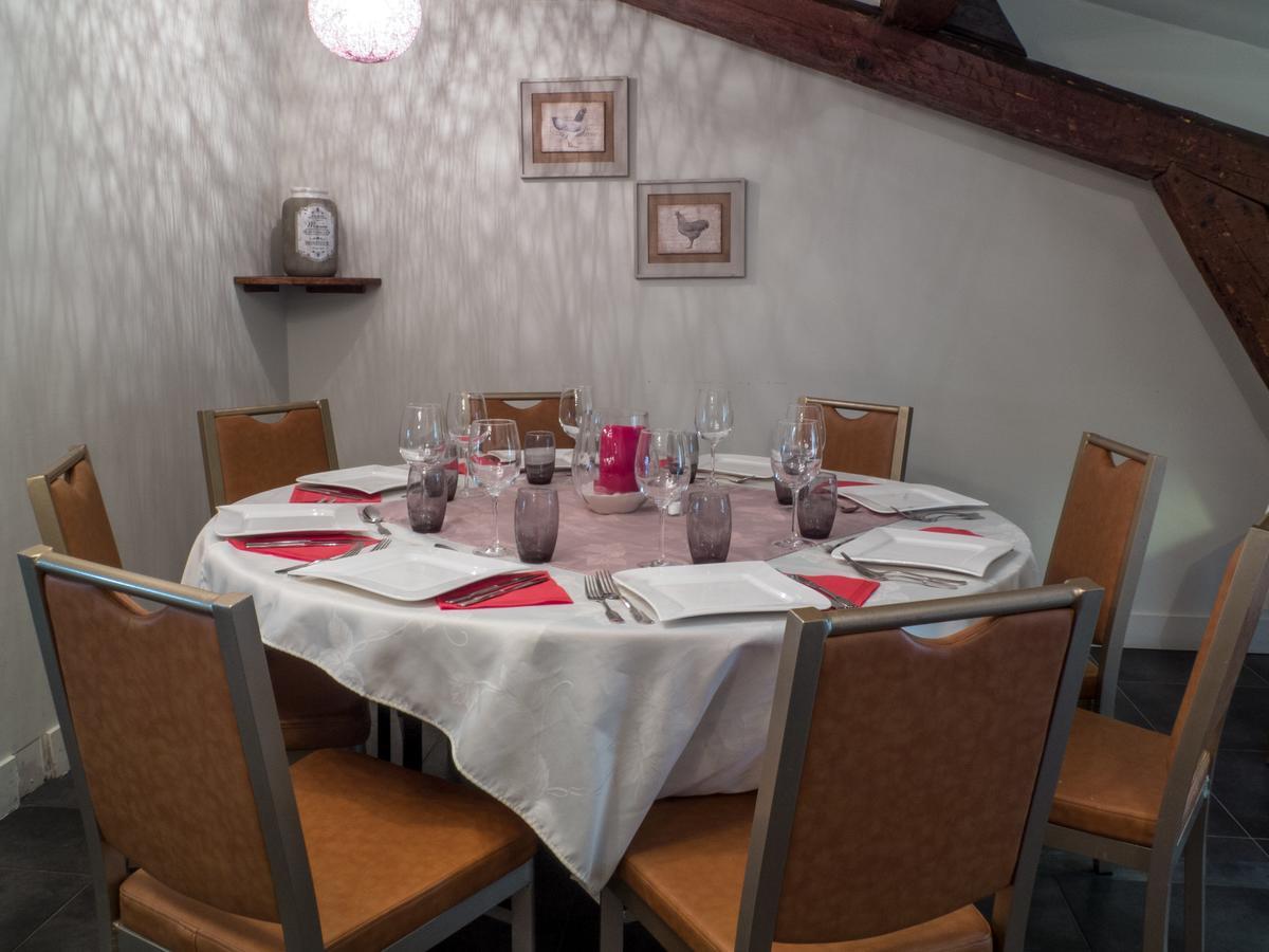 Logis Hotel Restaurant La Vieille Ferme, Macon Nord Sance ภายนอก รูปภาพ