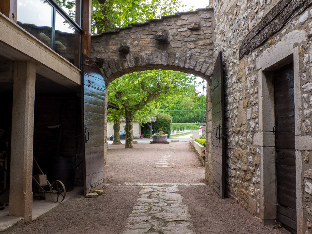 Logis Hotel Restaurant La Vieille Ferme, Macon Nord Sance ภายนอก รูปภาพ