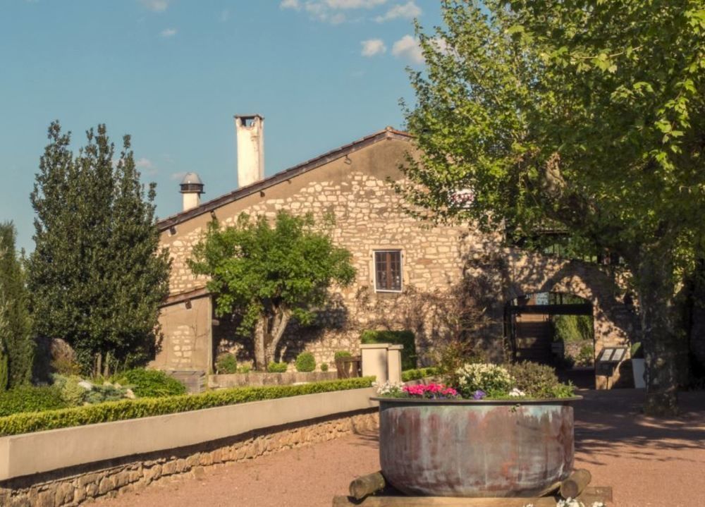 Logis Hotel Restaurant La Vieille Ferme, Macon Nord Sance ภายนอก รูปภาพ