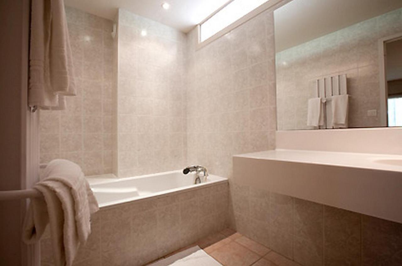 Logis Hotel Restaurant La Vieille Ferme, Macon Nord Sance ห้อง รูปภาพ