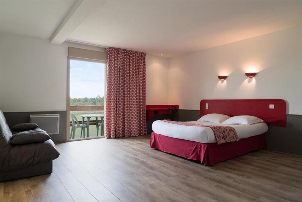 Logis Hotel Restaurant La Vieille Ferme, Macon Nord Sance ภายนอก รูปภาพ